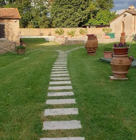 بودجيبونسي Villa Bruna المظهر الخارجي الصورة